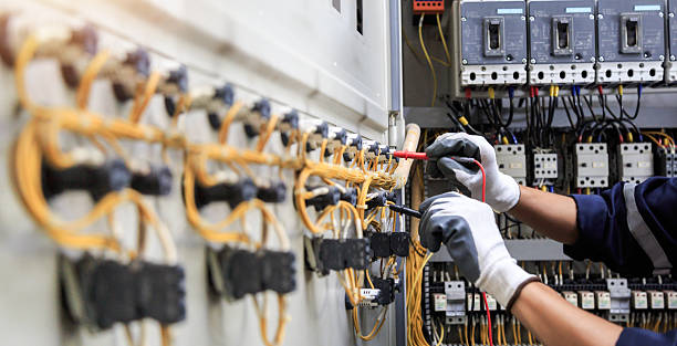 Professional Electrician technician working in St. Paul, NE